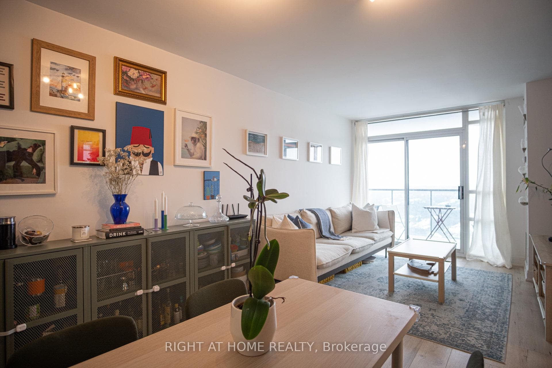 2402 - 16 Harrison Garden blvd