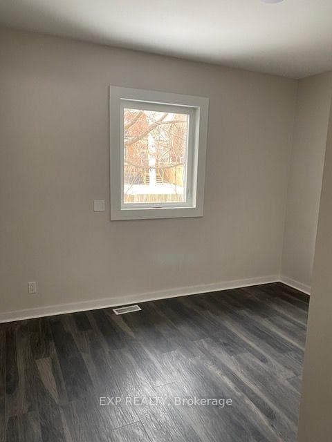 70 Proctor Boulevard Unit Main photo 7