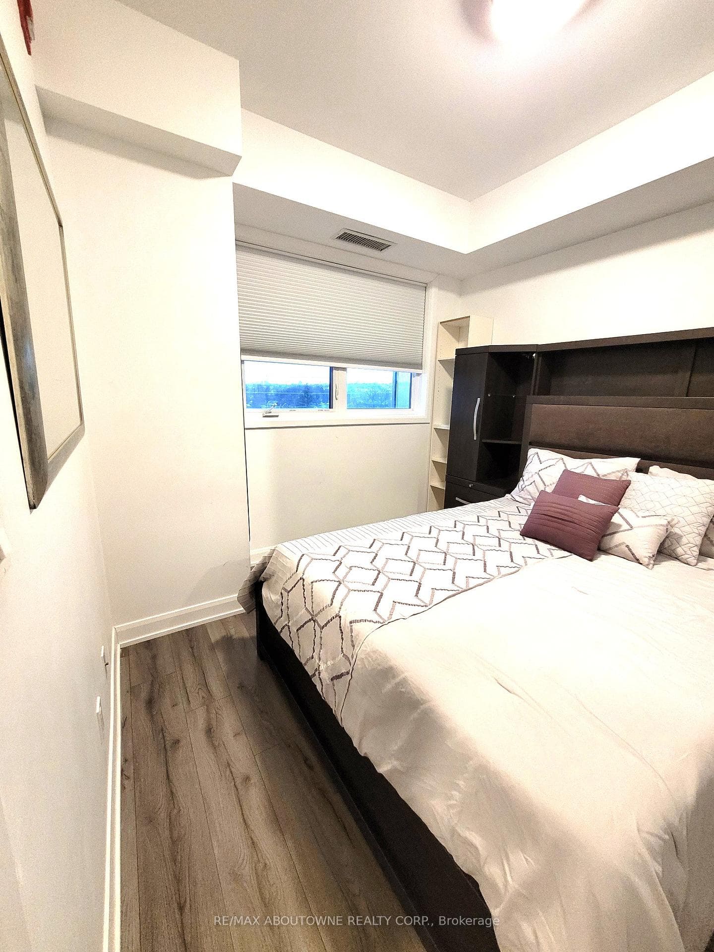385 Osler Street Unit 508 photo 22