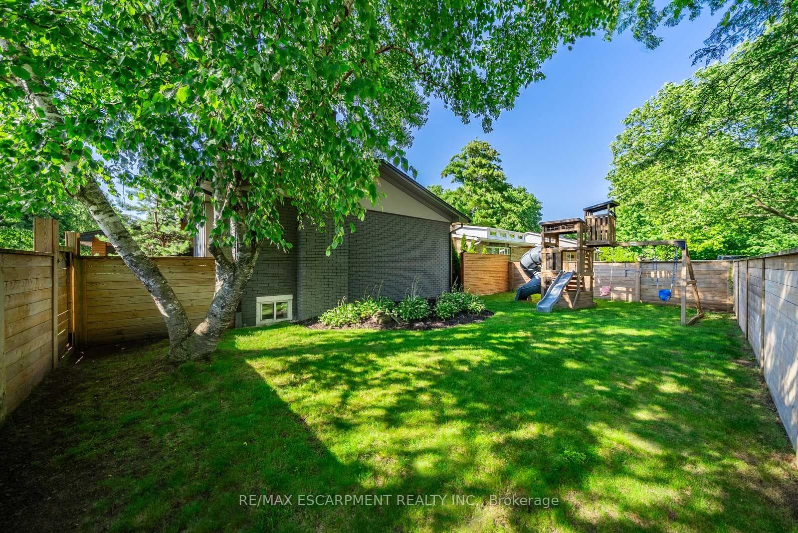 134 Fairwood Place photo 42