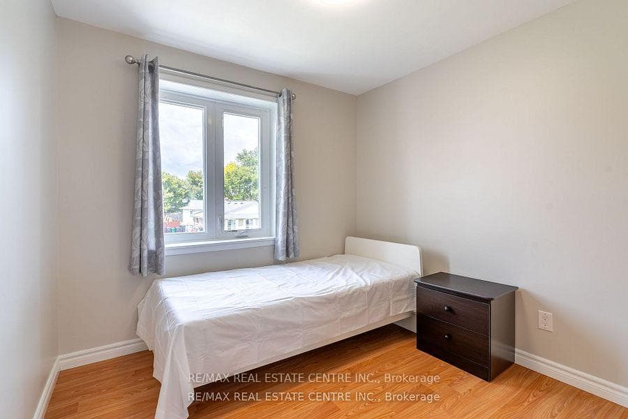 3104 Harold Sheard Drive photo 23