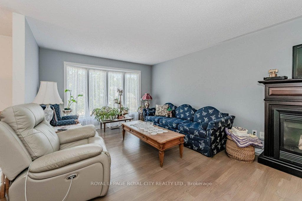 112 Freshmeadow Way photo 6