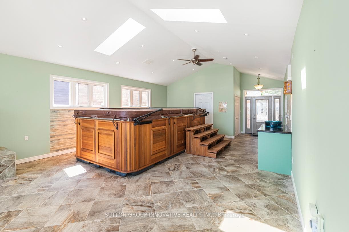 38 Lakeside Drive photo 11