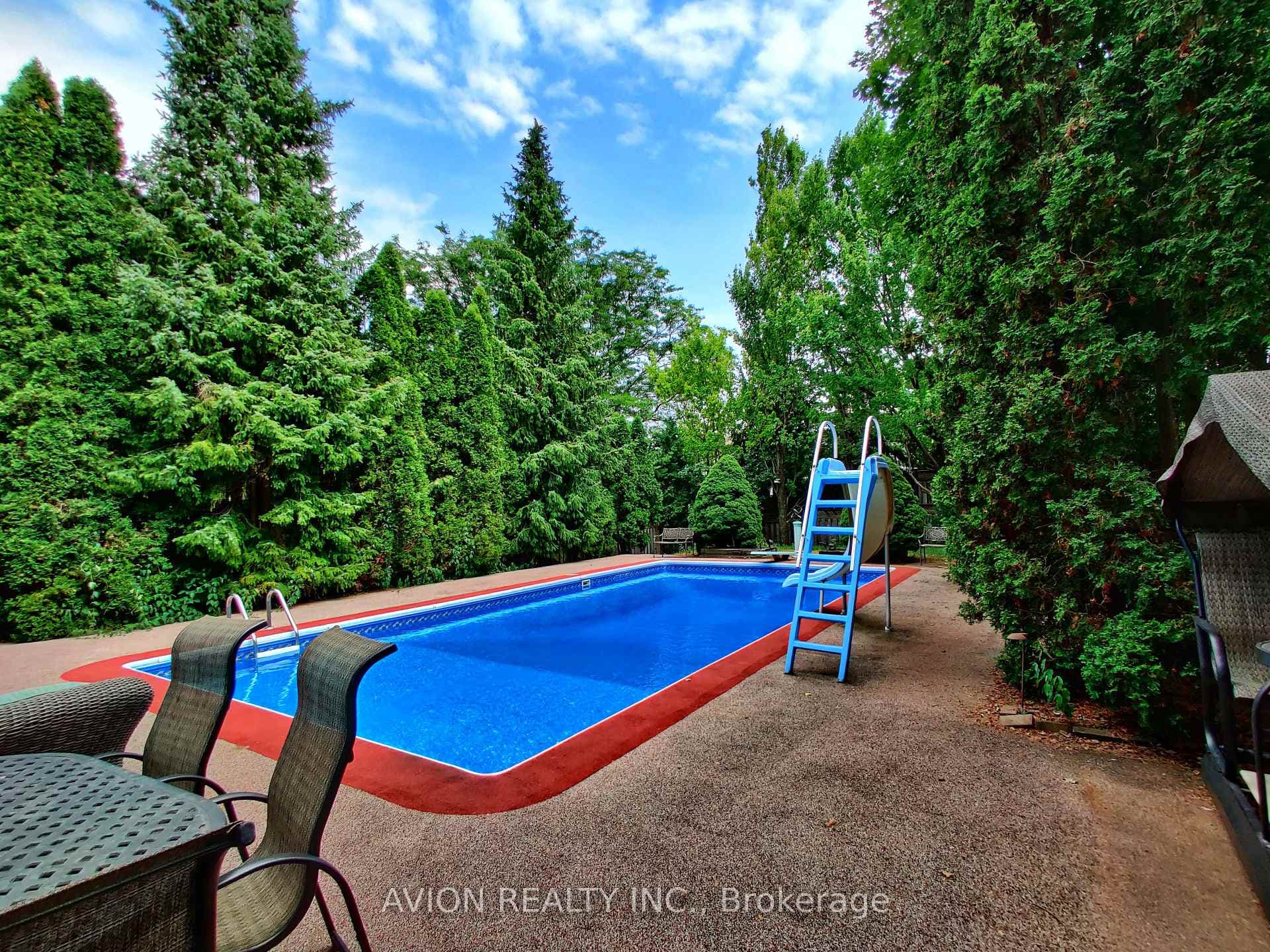 5 Hagerman Boulevard photo 35