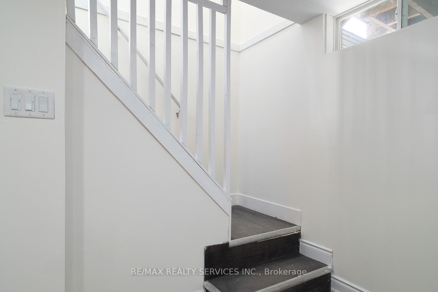 115 Uplands Drive photo 17