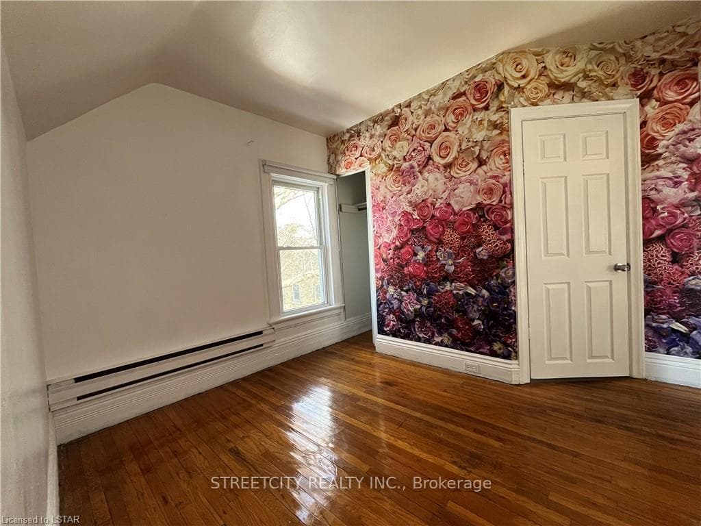 219 BROCK Street photo 15