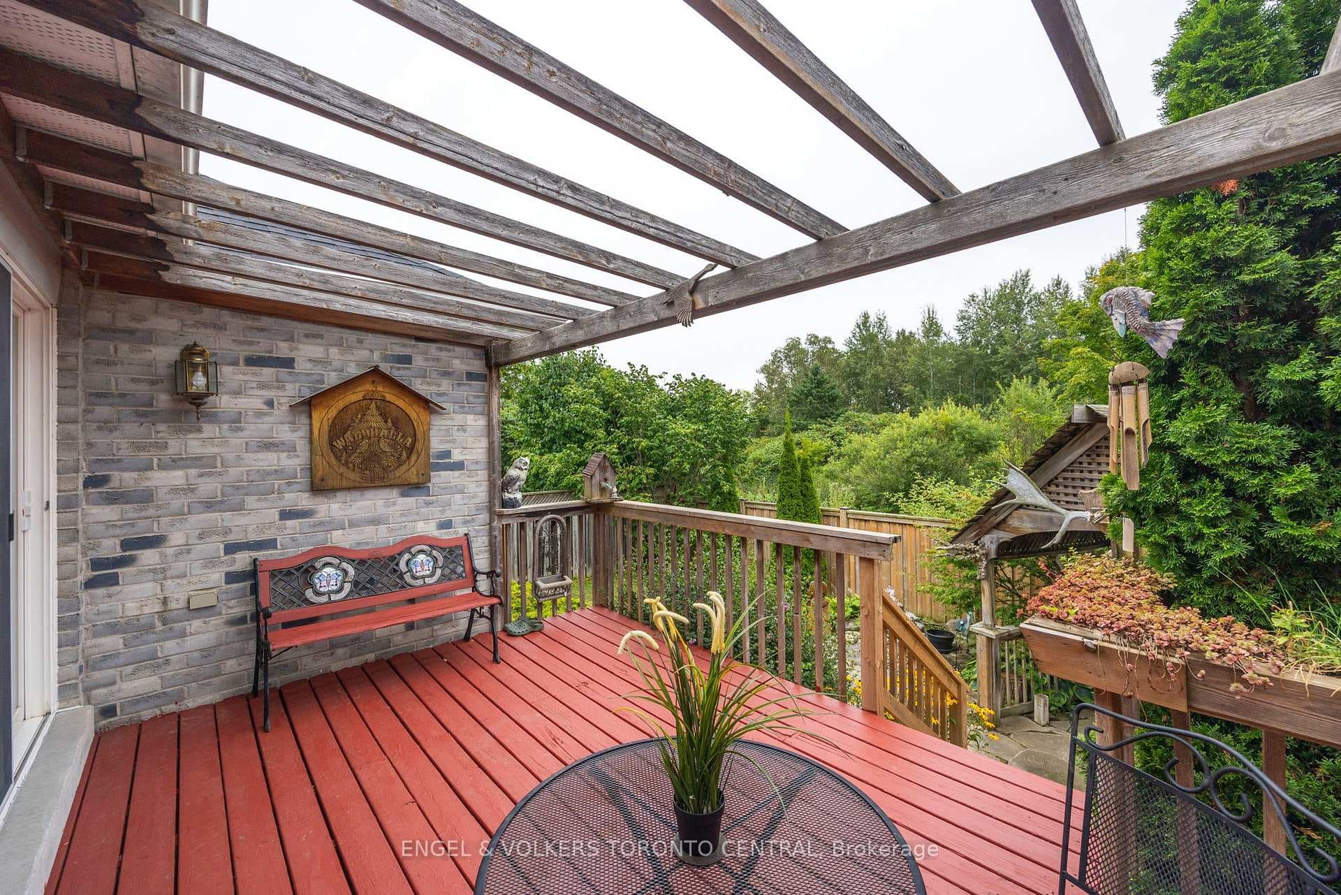 1057 Leslie Drive photo 38