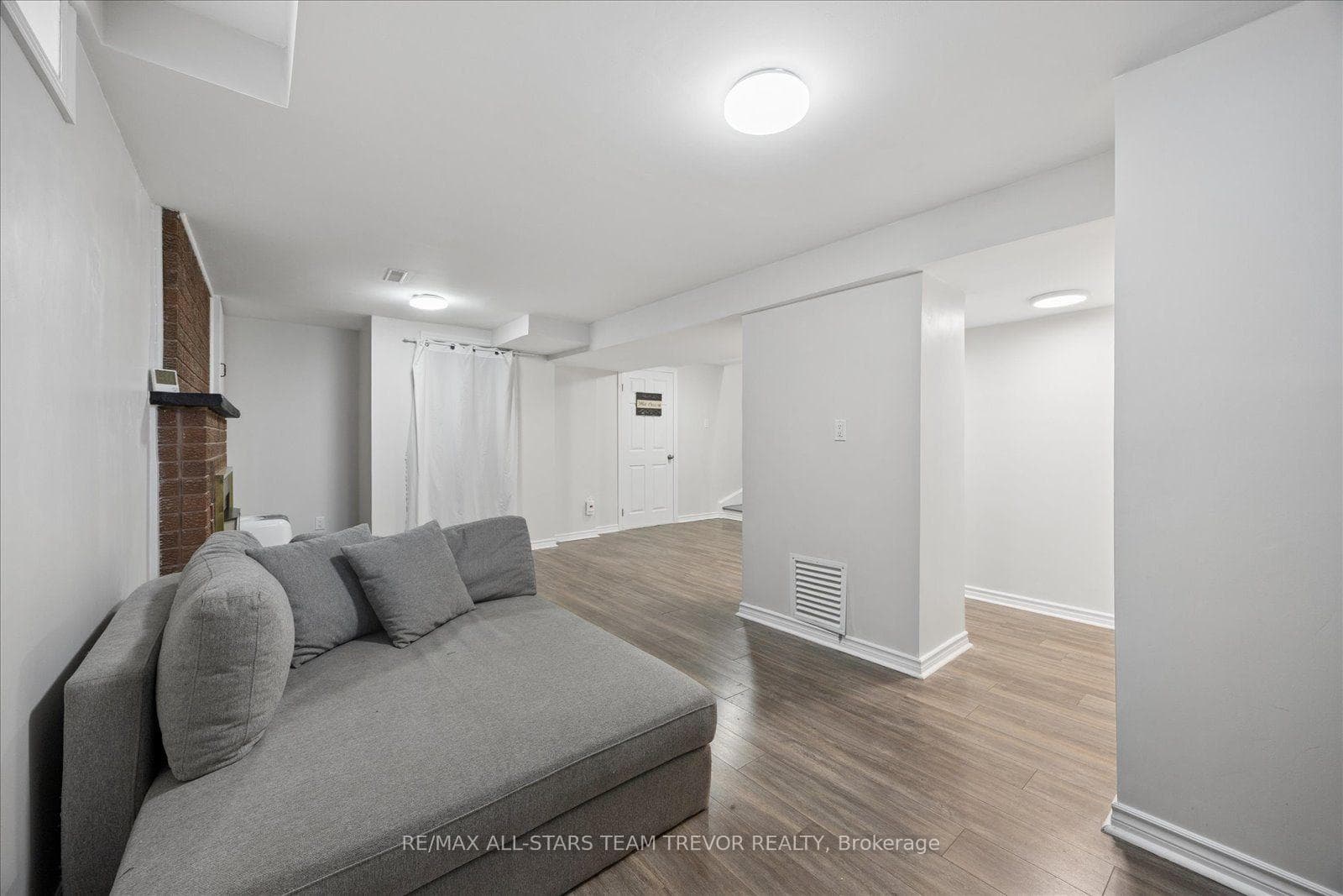 98 Carrick Avenue photo 26