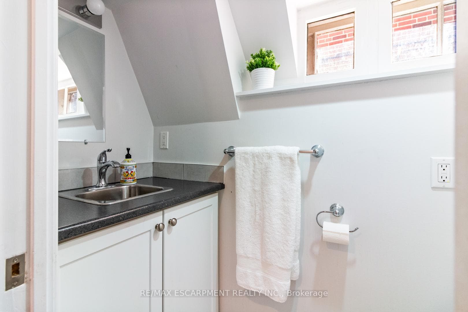 19 Jackson Avenue photo 34