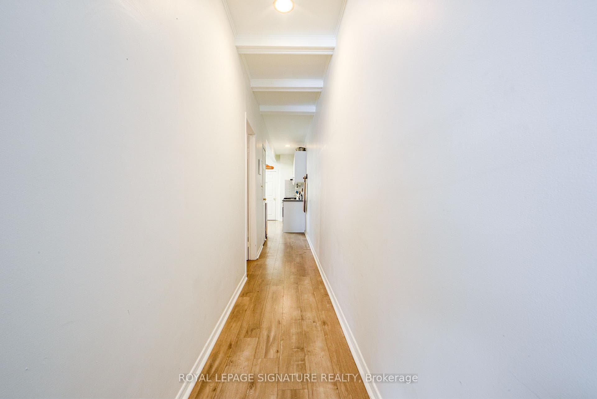 8 St Annes Road Unit Main photo 8