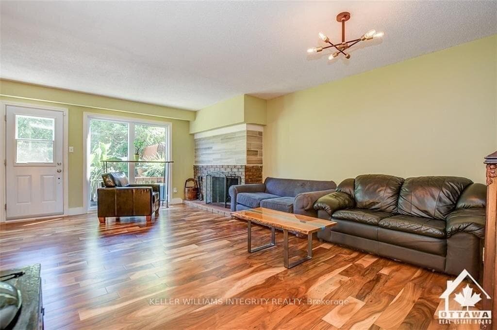 103 PENFIELD Drive photo 2