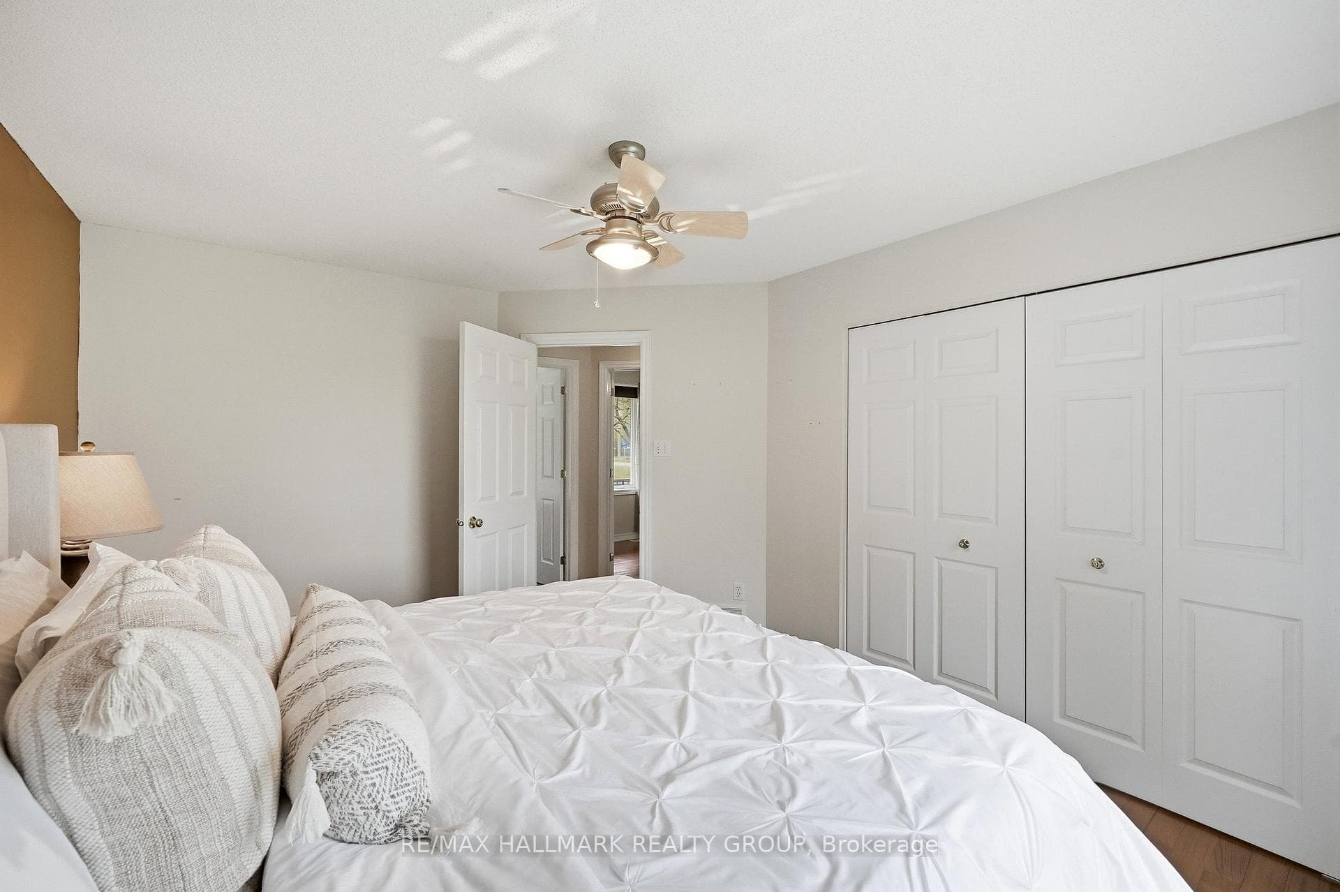 2039 Onyx Street photo 15