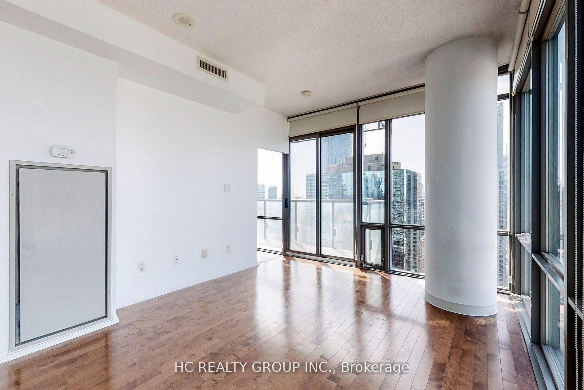 38 Grenville Street Unit 3303 photo 11