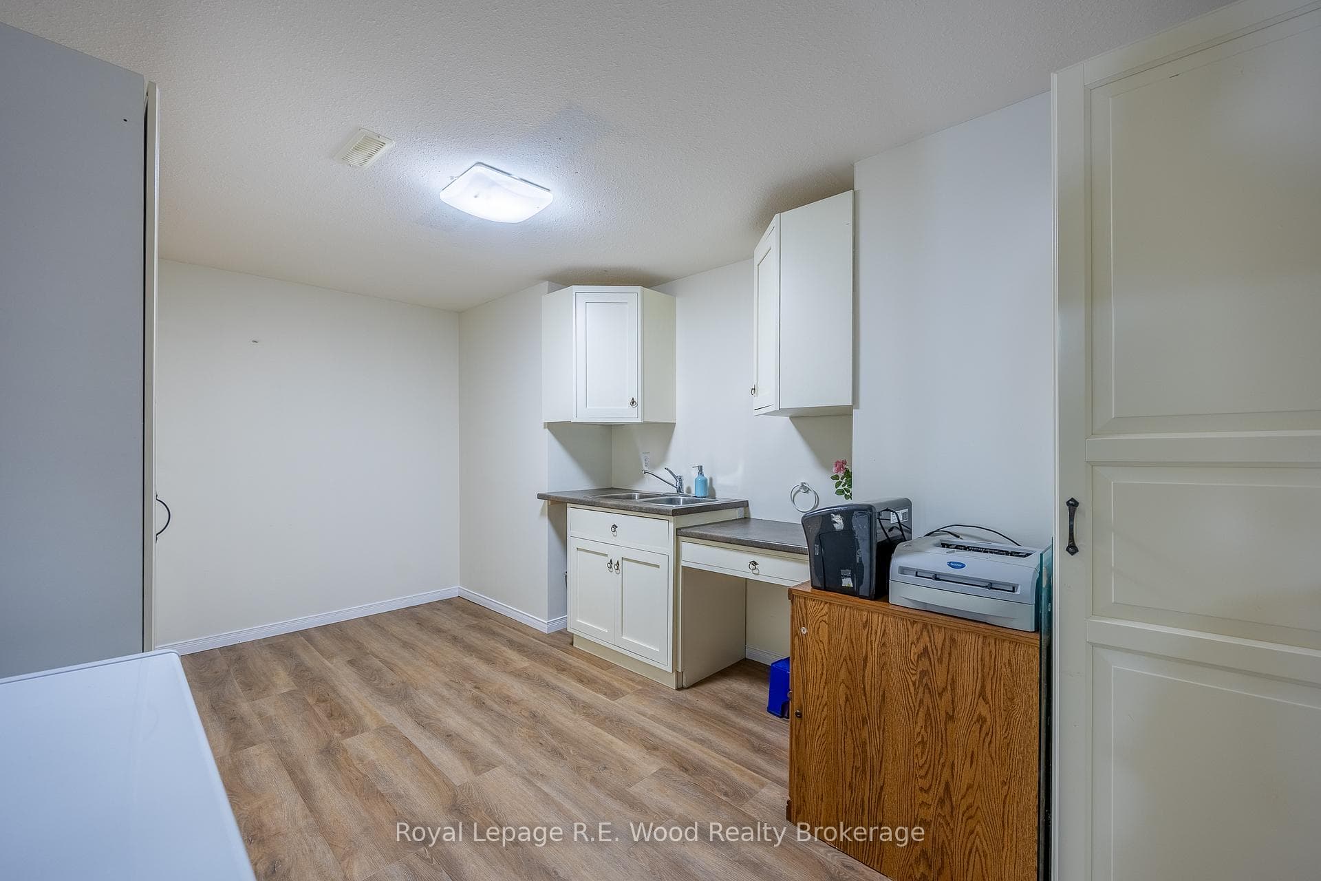36 Woodland Crescent photo 29