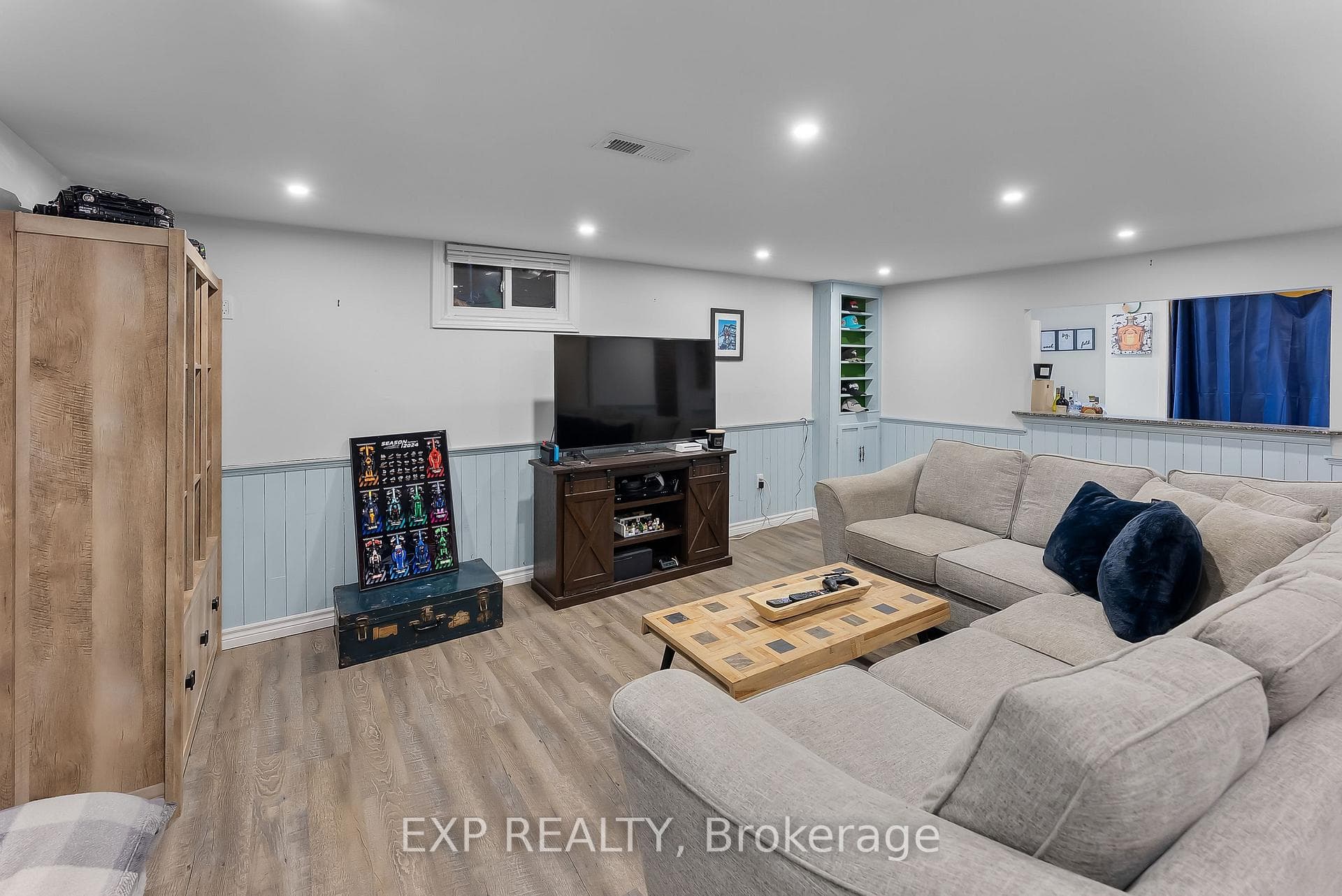 147 Loyalist Drive photo 25