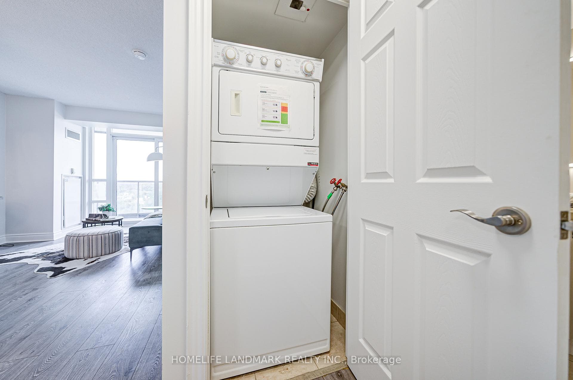 15 Greenview Avenue Unit 1011 photo 22