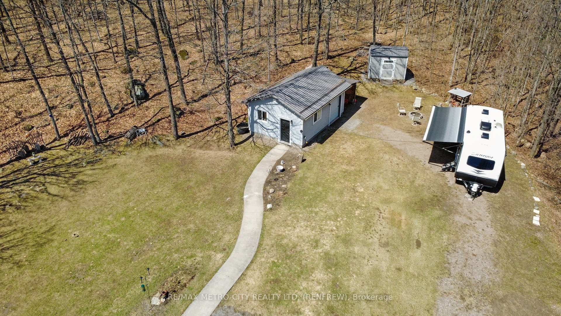1513B Whelan Road photo 48