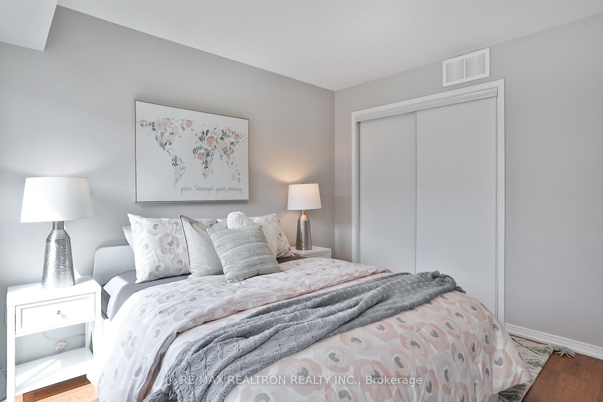 136 Widdicombe Hill Boulevard Unit 103 photo 18