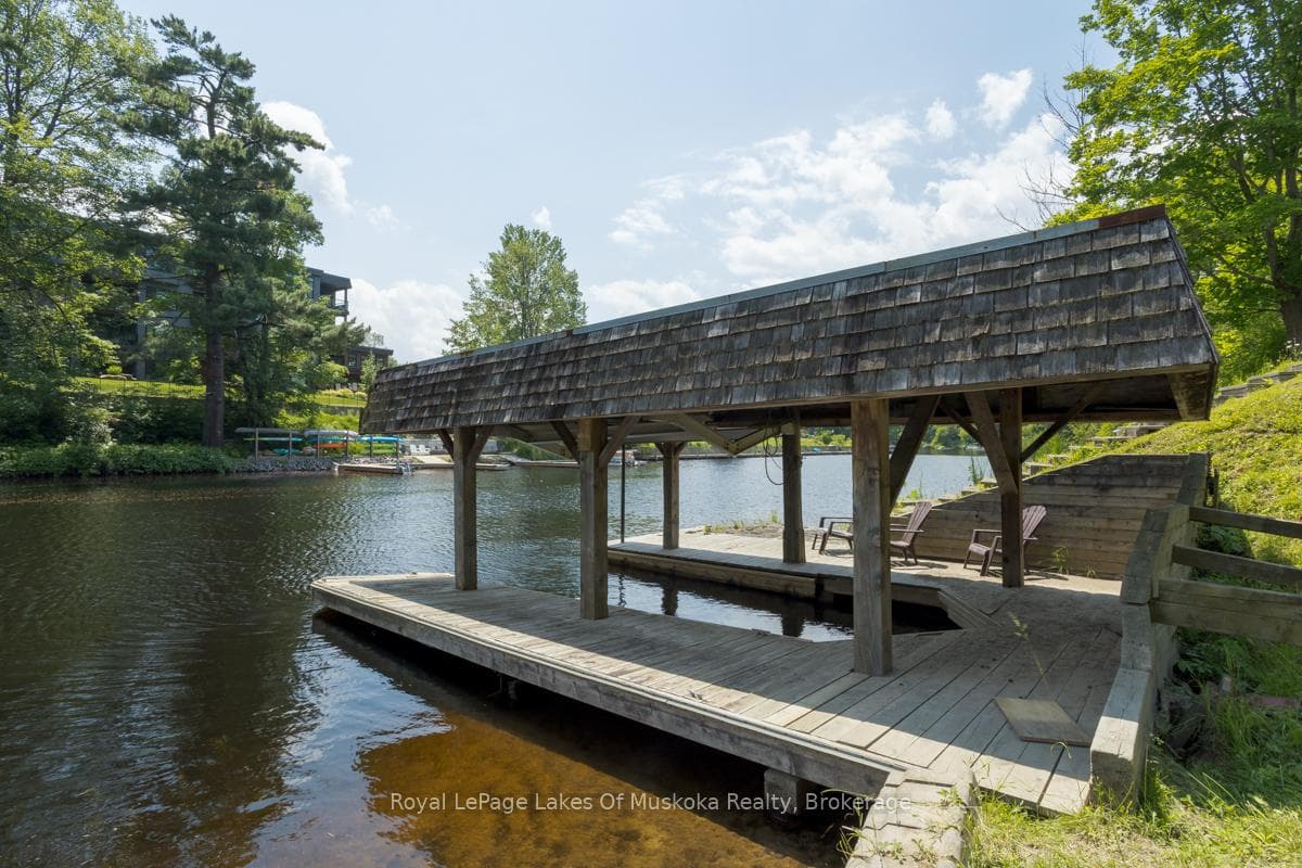110 Dill Street photo 4