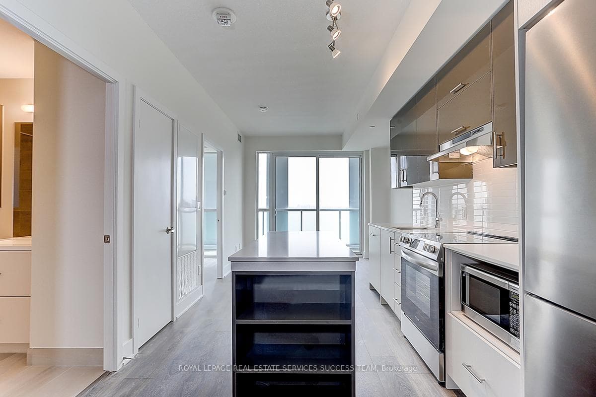 188 Fairview Mall Drive Unit 1710 photo 7