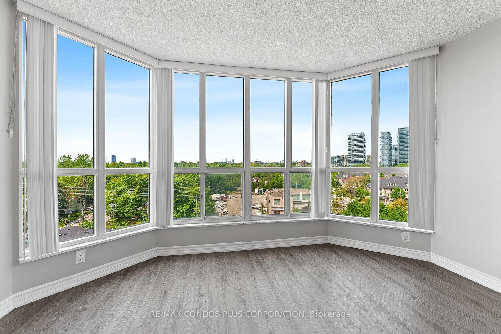 2285 Lake Shore Boulevard Unit 609 photo 19