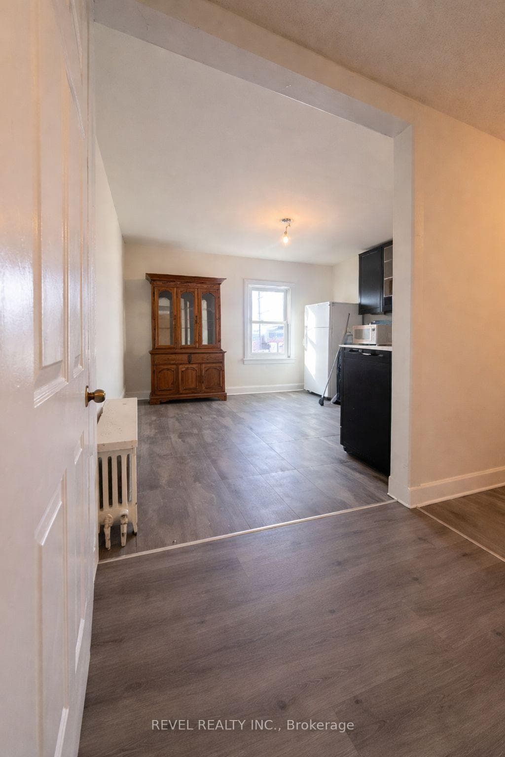 Entryway/Kitchen (Polished with help of AI)
