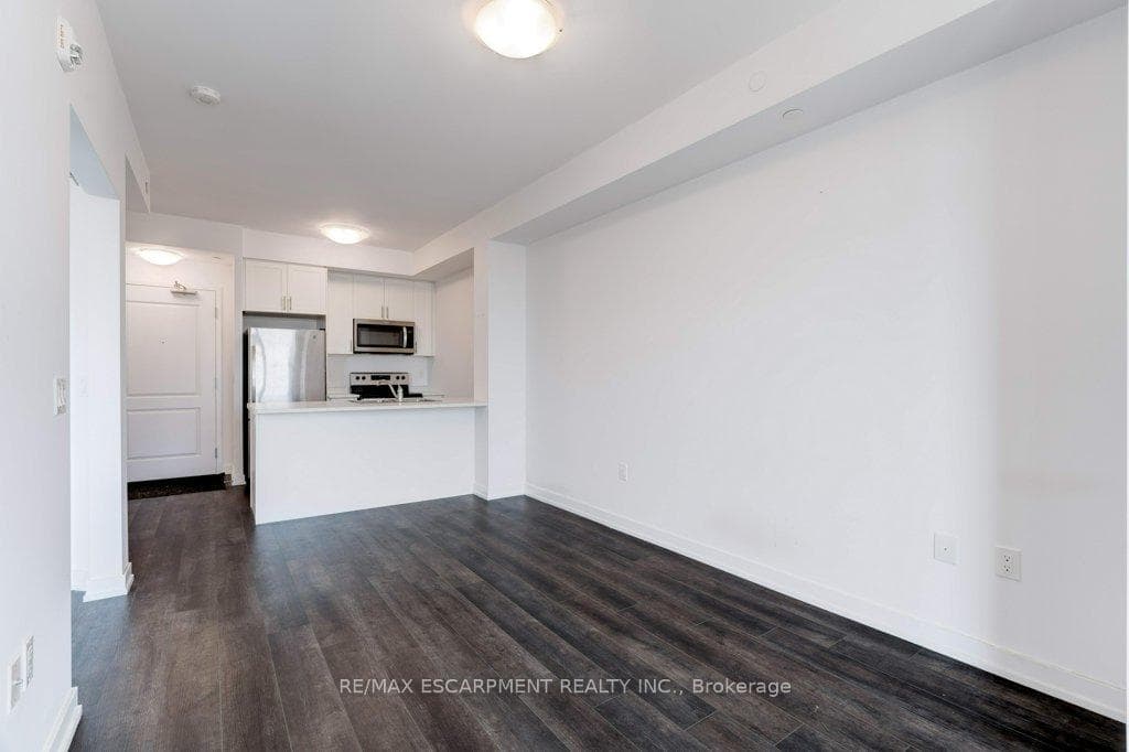 5055 Greenlane Road Unit 213 photo 7