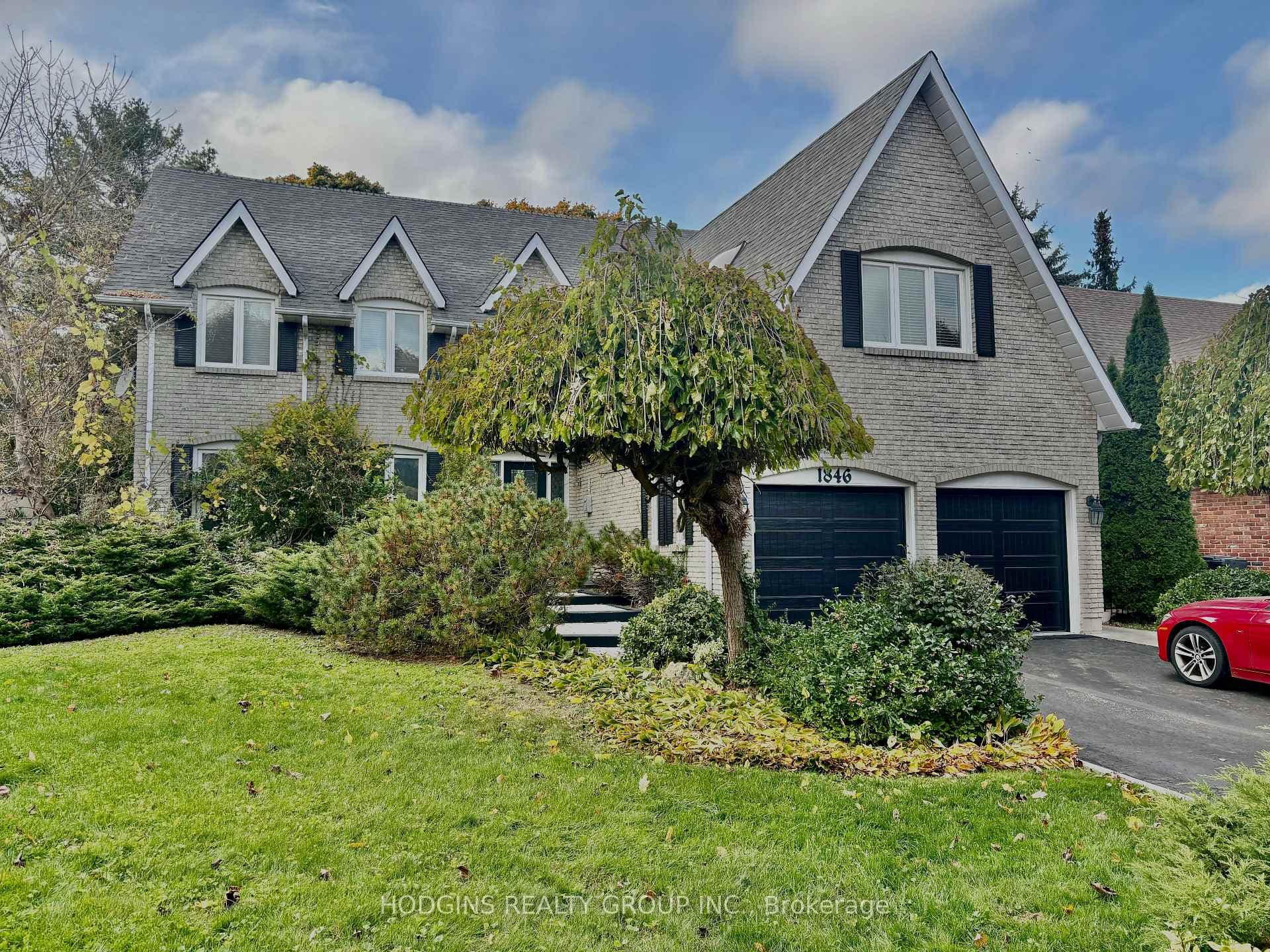 1846 Paddock Crescent photo 1
