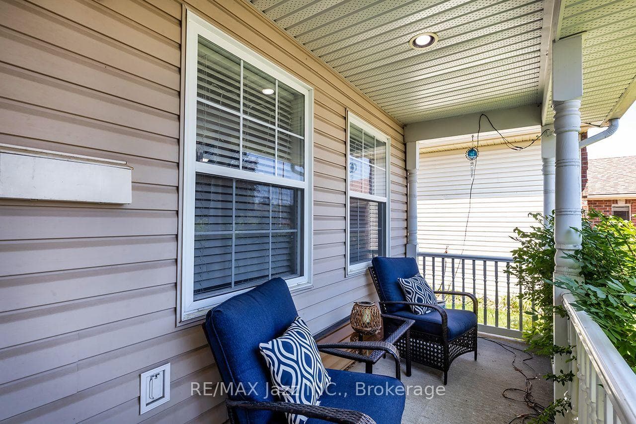 26 Glenn Drive photo 2