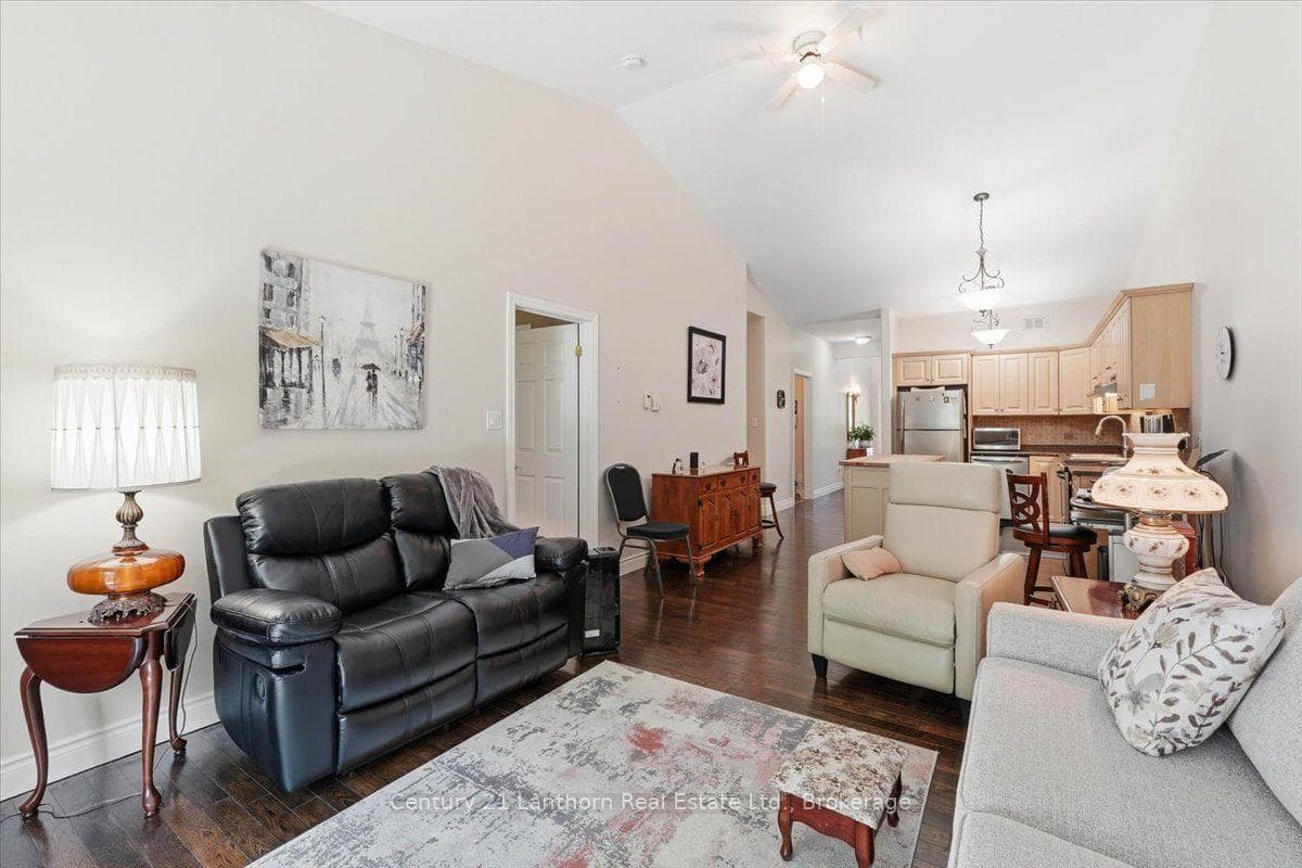 17 Richardson Lane photo 12