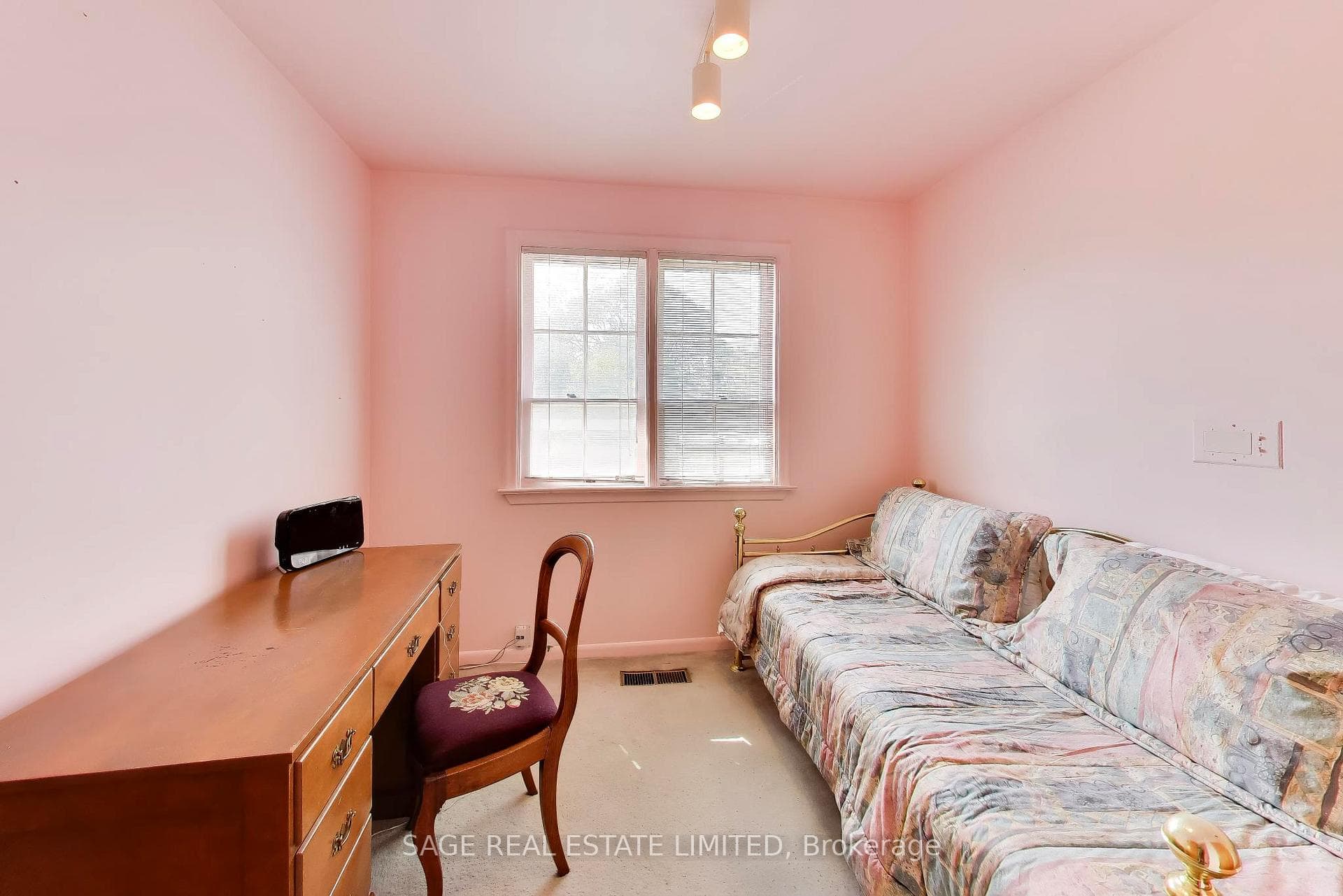 10 Gaspe Road photo 25