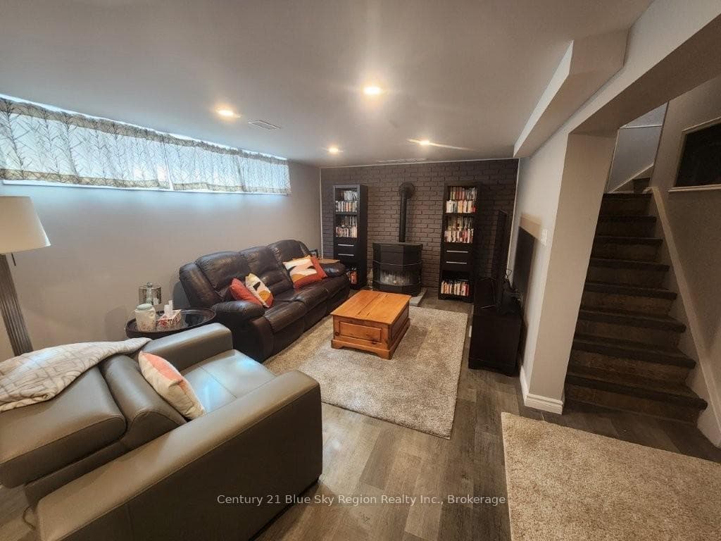 62 Joseph Street photo 14