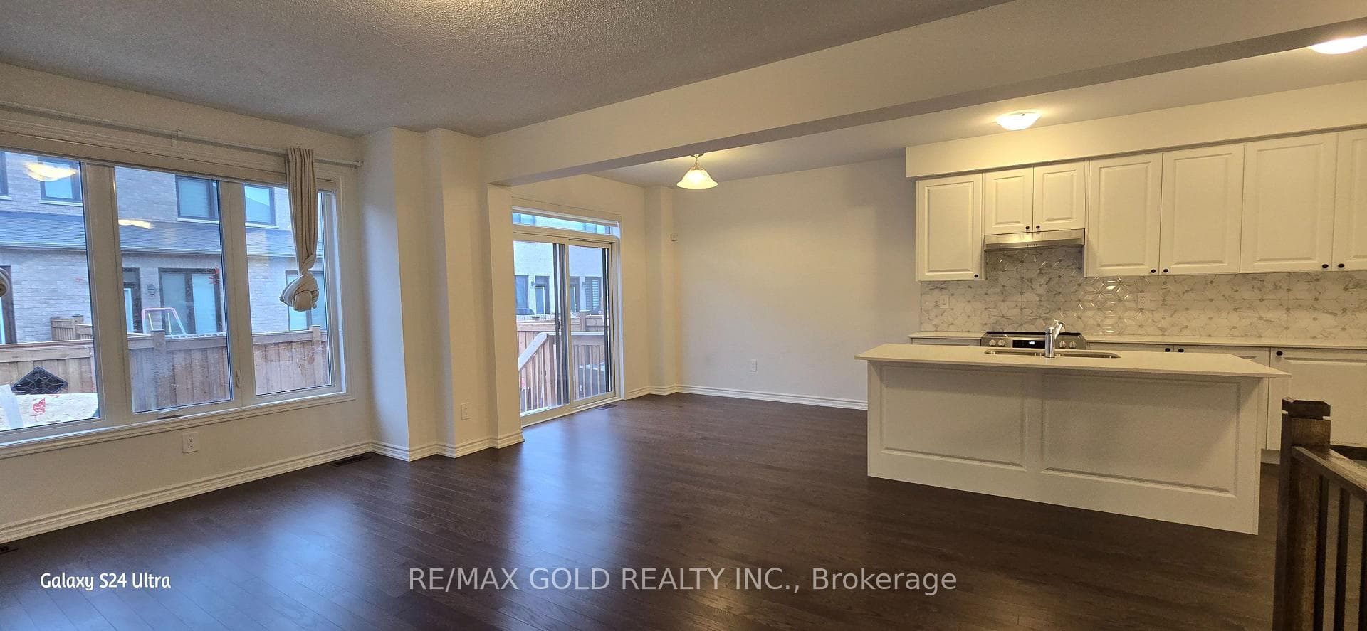1559 Kitchen Court photo 6