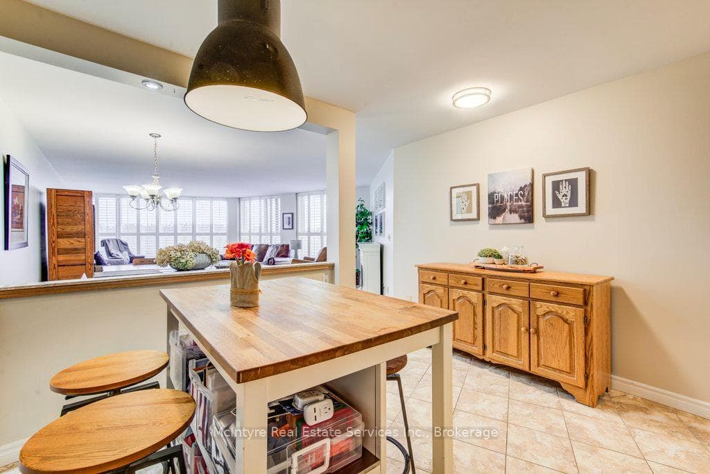 24 Marilyn Drive Unit 704 photo 11