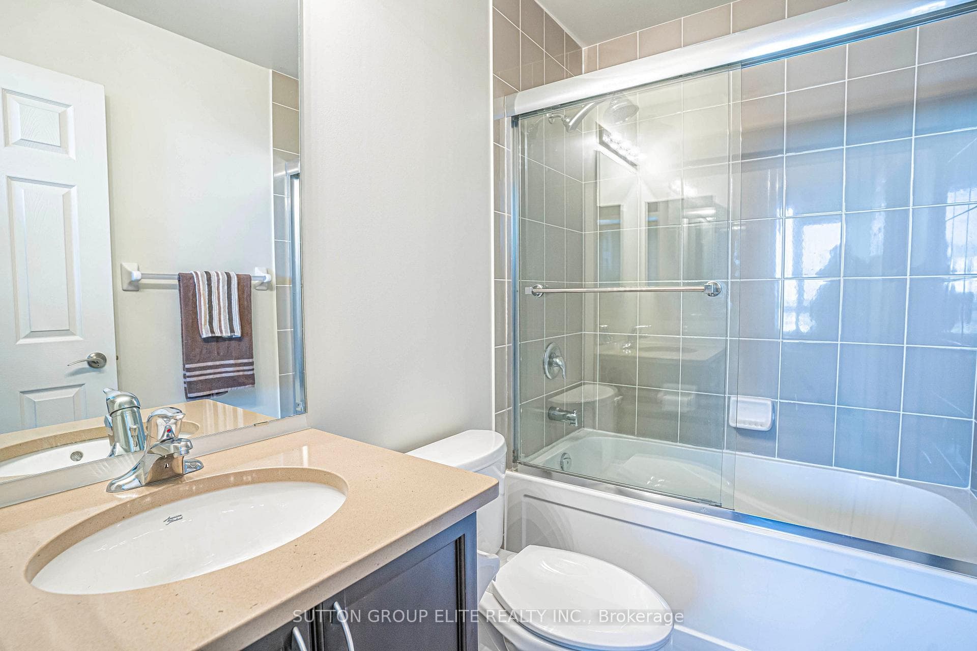 339 Rathburn Road Unit 203 photo 20