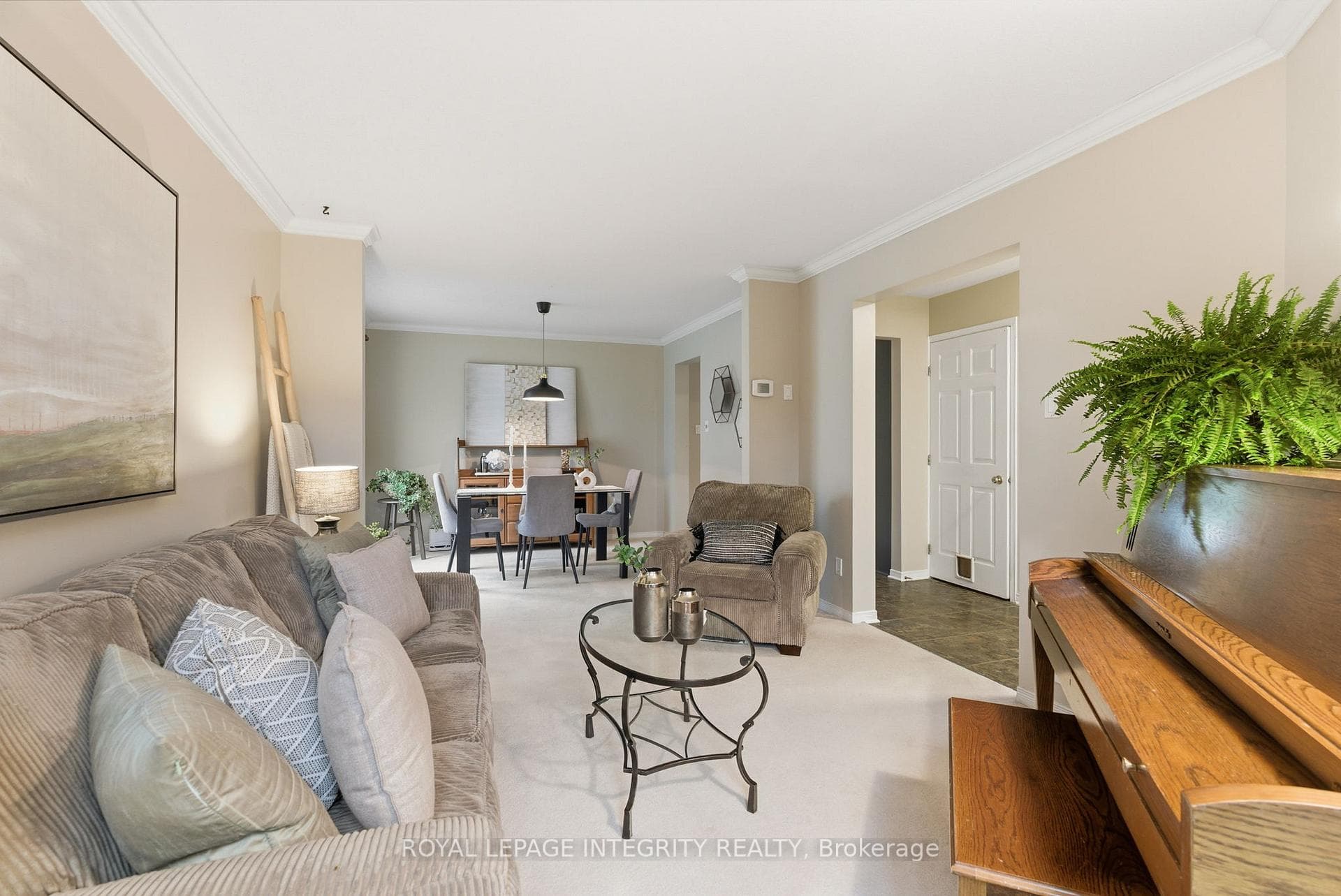 33 Wiltshire Circle photo 11