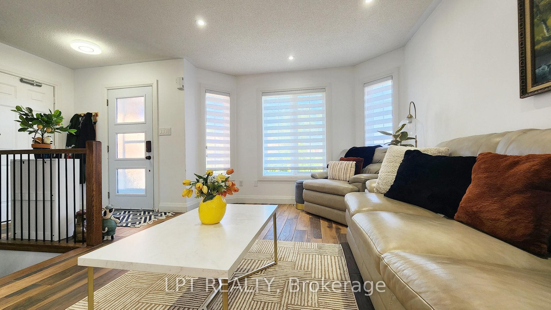 173 Loon Avenue photo 3
