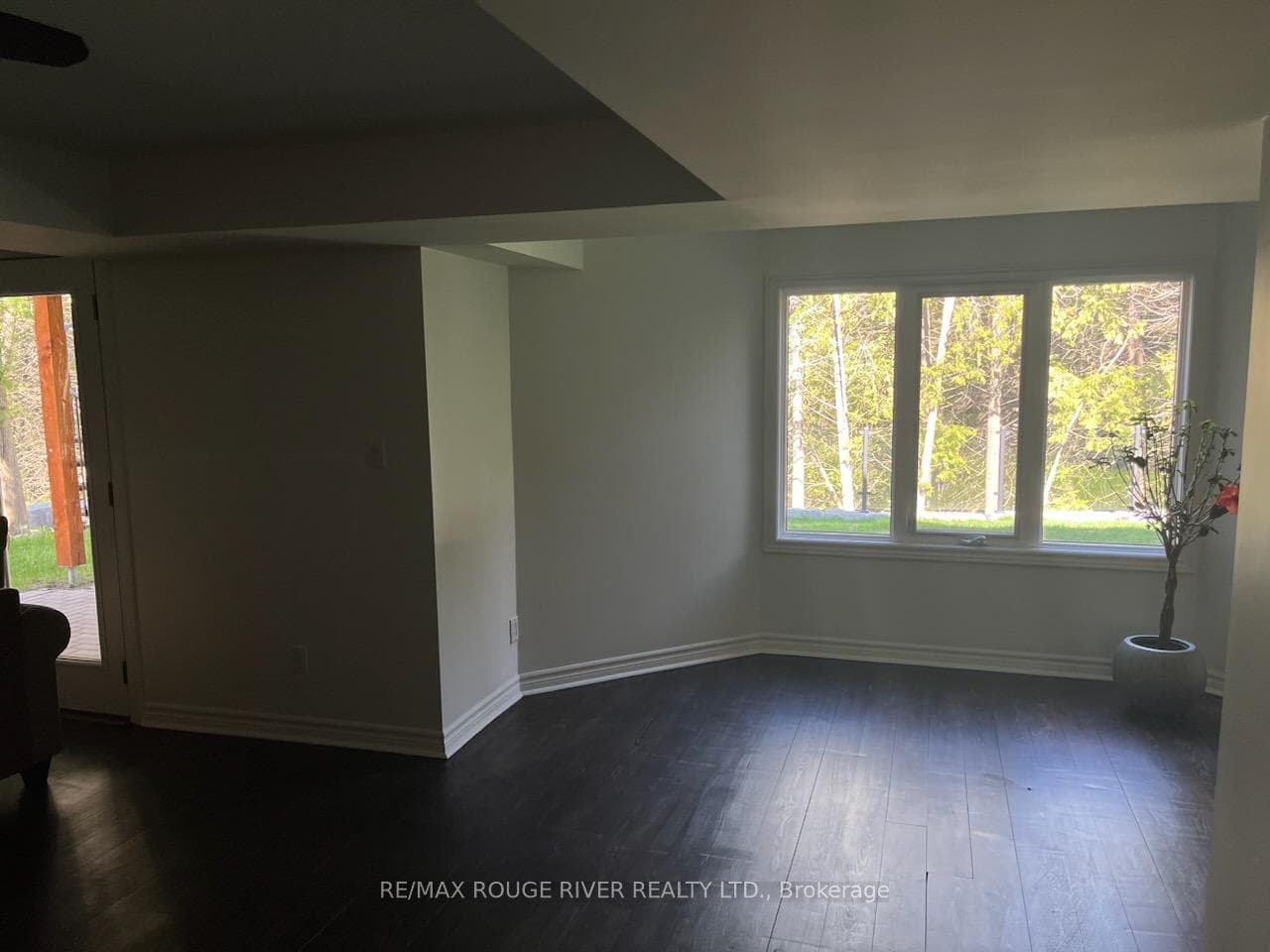 36 White Cliffe Drive Unit lower photo 16