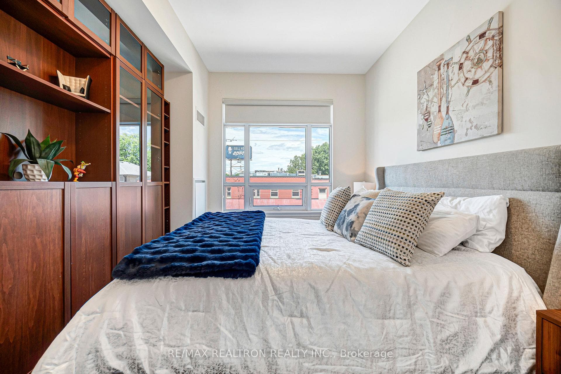 1717 Avenue Road Unit 314 photo 28