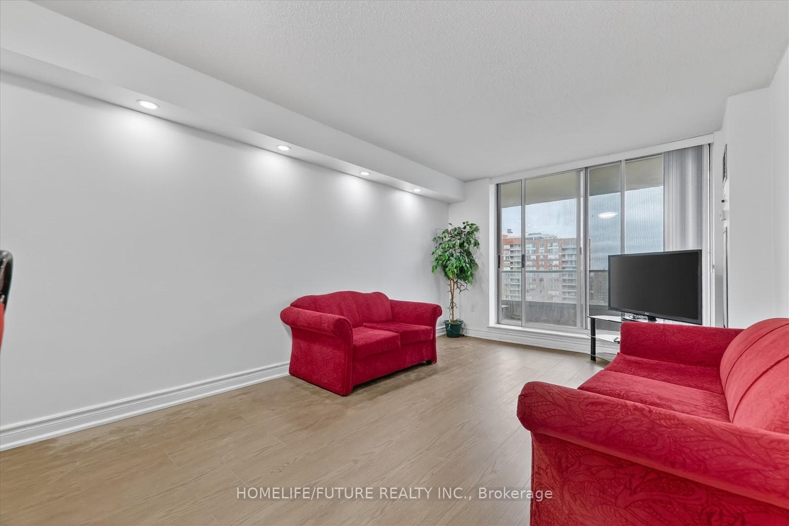 430 Mclevin Avenue Unit 1510 photo 16