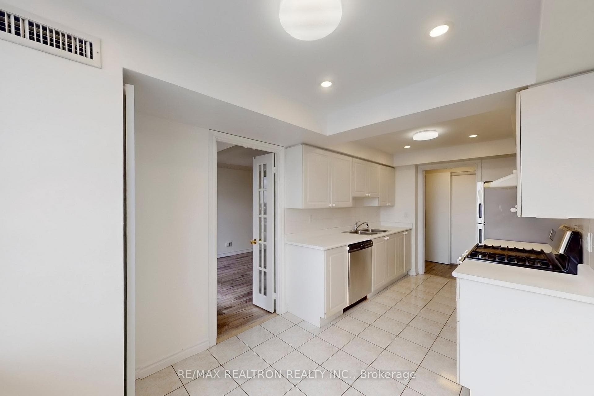265 Ridley Boulevard Unit 1107 photo 24