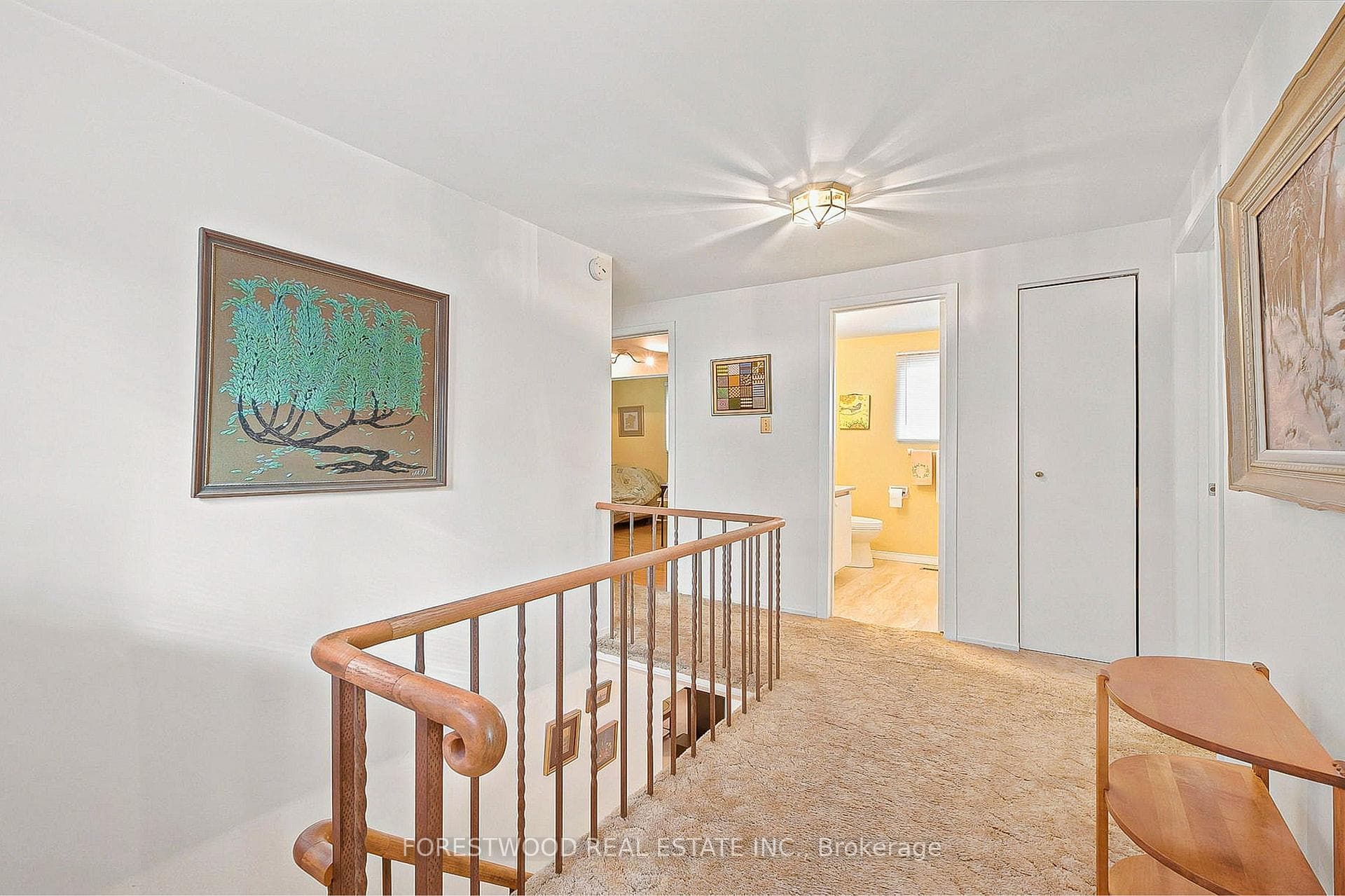 523 Hyacinthe Boulevard photo 20