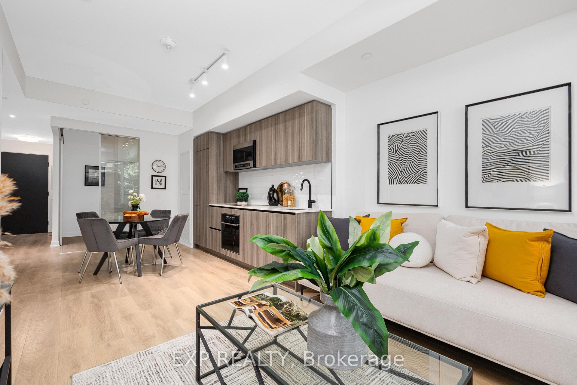 117 Broadway Avenue Unit 211 photo 11