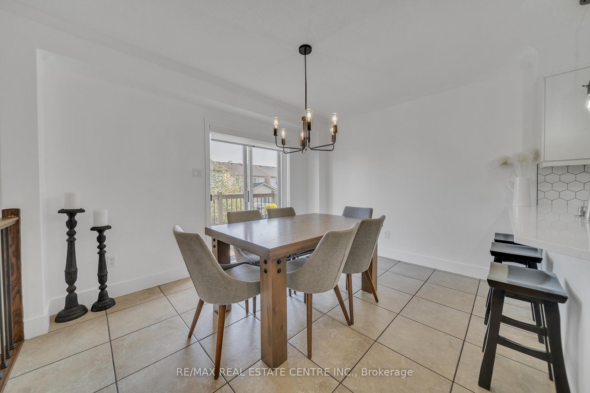 15 Yarrow Court photo 12