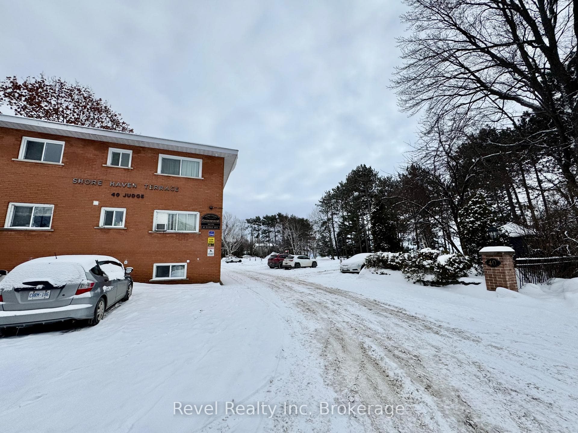 40 Judge Avenue Unit 11B photo 1