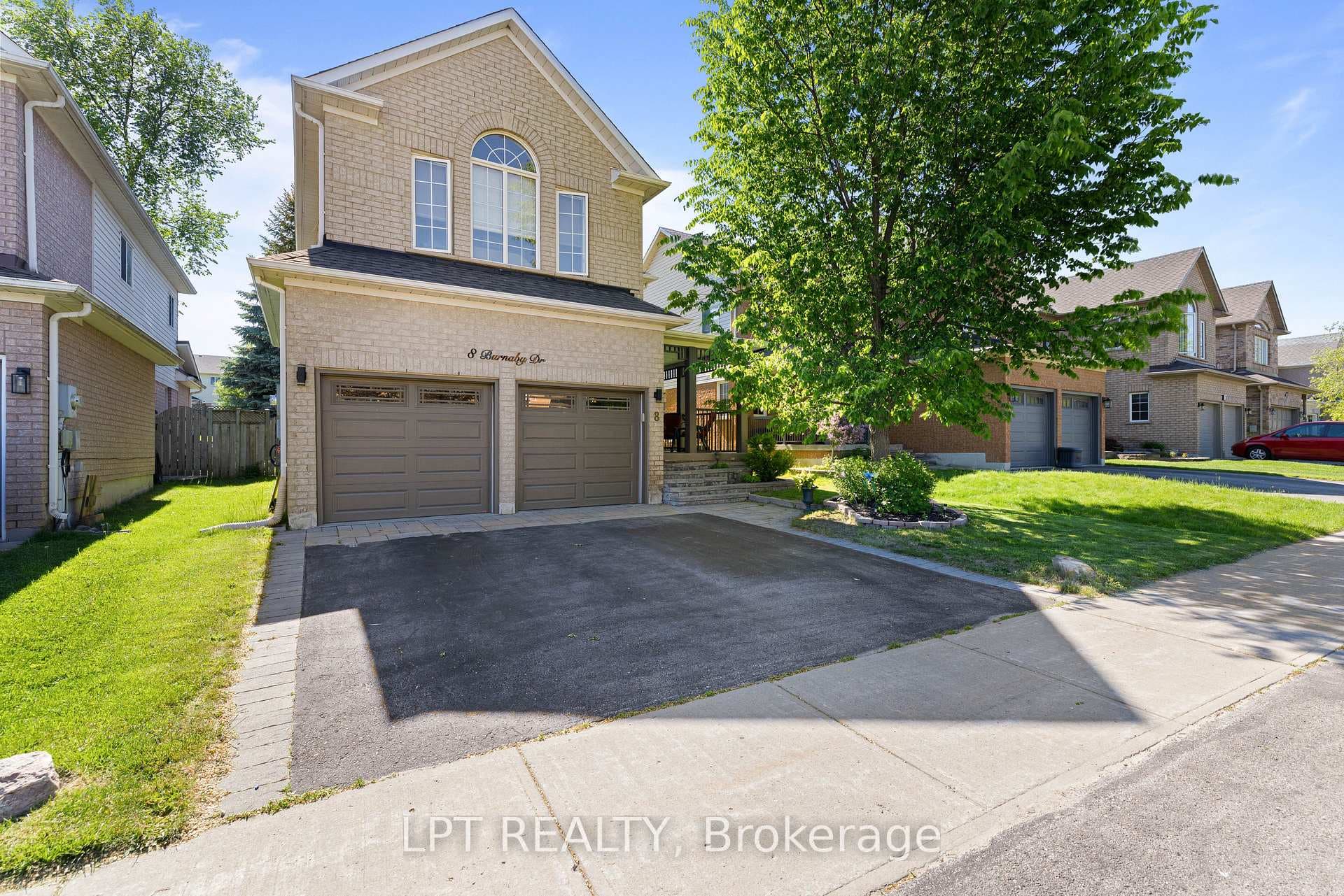 8 Burnaby Drive photo 3
