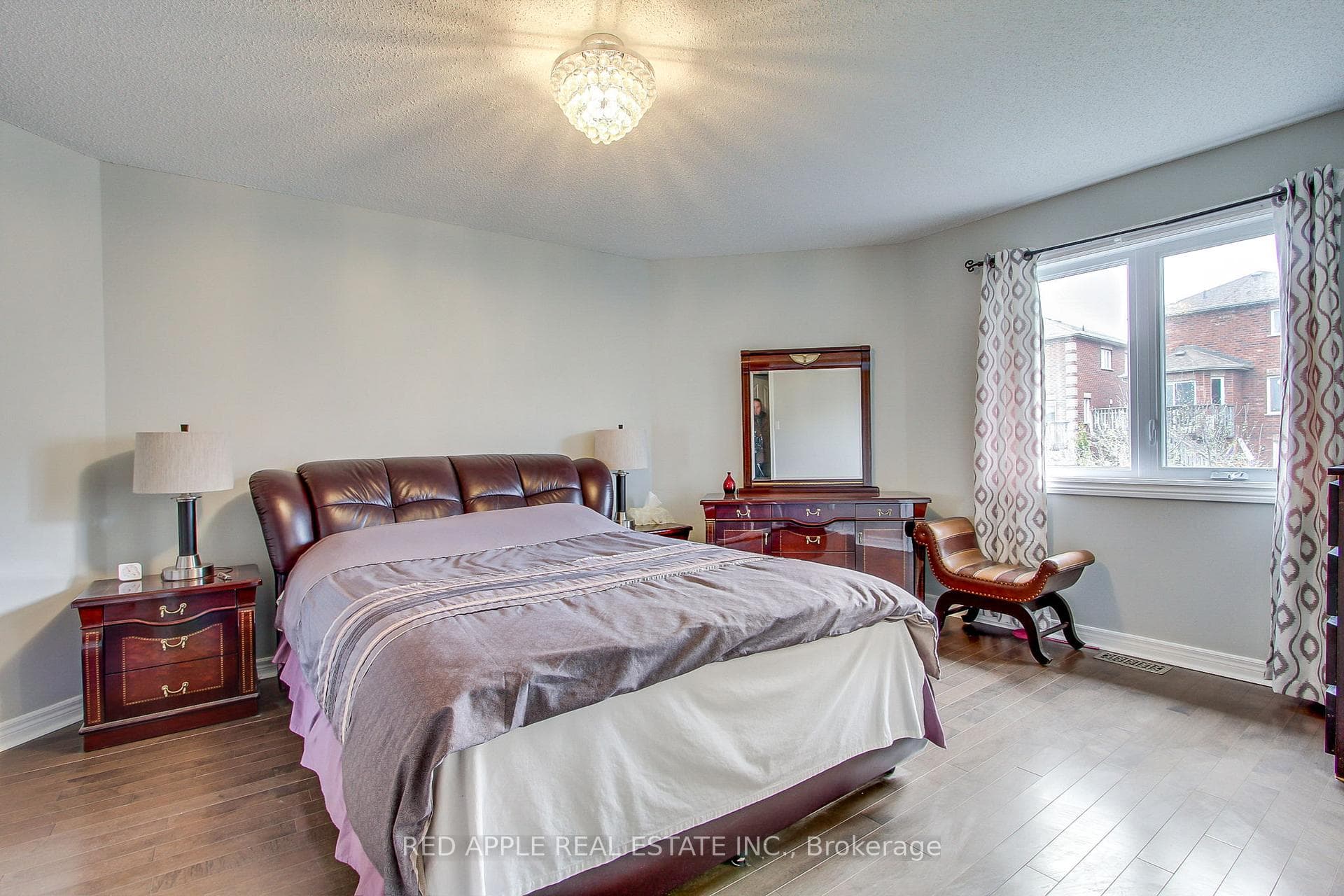64 Metcalfe Drive photo 24