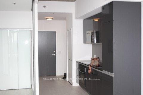 20 Minowan Miikan Lane Unit 1113 photo 3