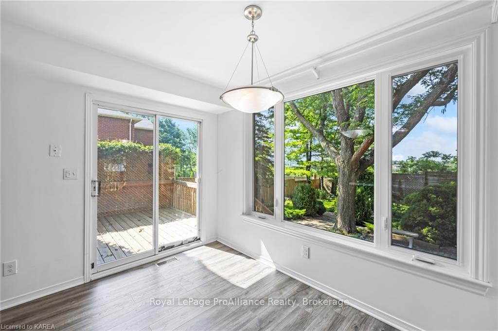 499 FOREST HILL Drive photo 28