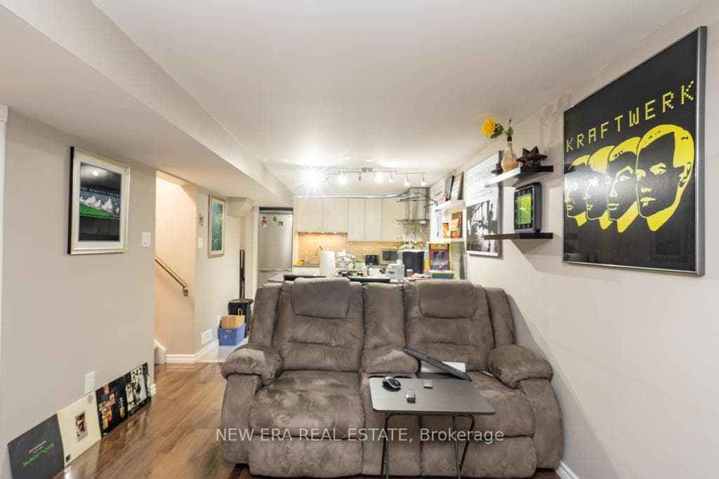 6304 Martel Court photo 27